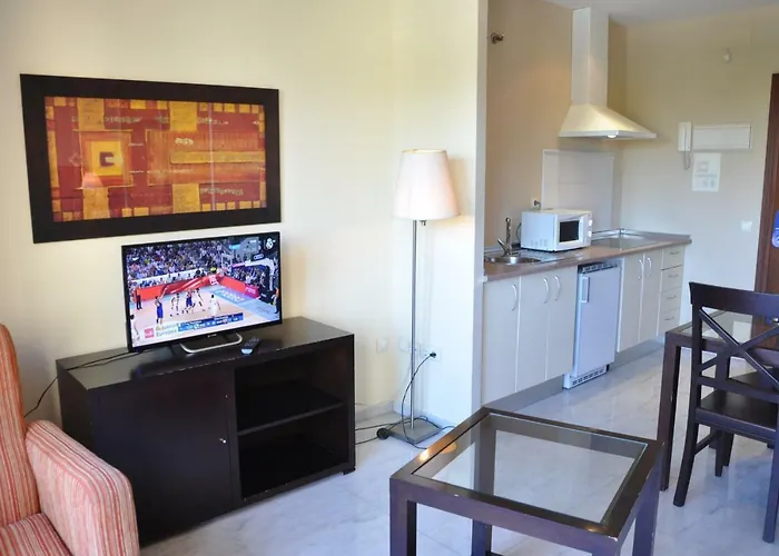 Hotel con tenis: Apartamentos Luxsevilla Palacio